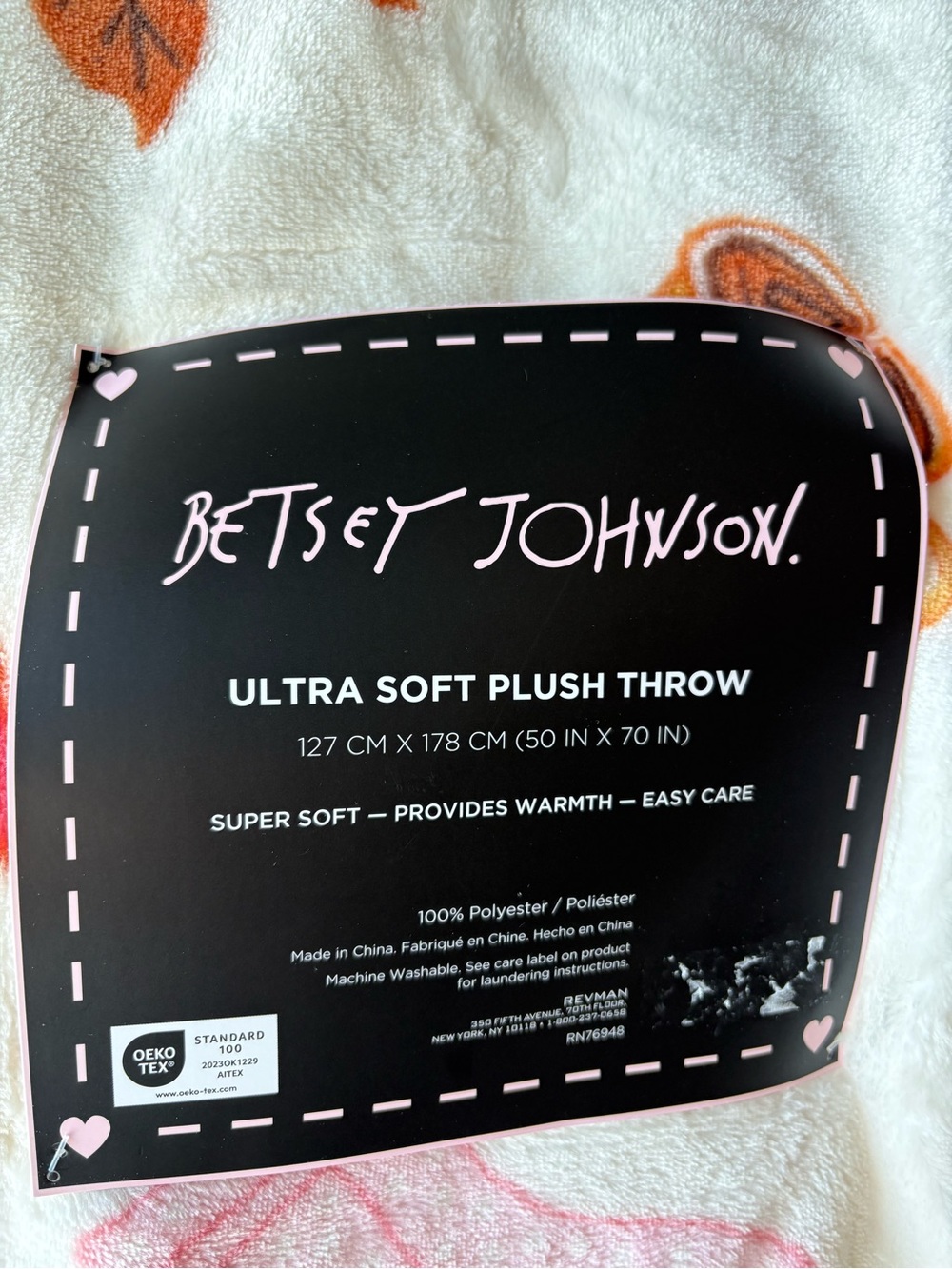 NWT Betsey Johnson Fall Treats Throw Blanket - Picture 3 of 4
